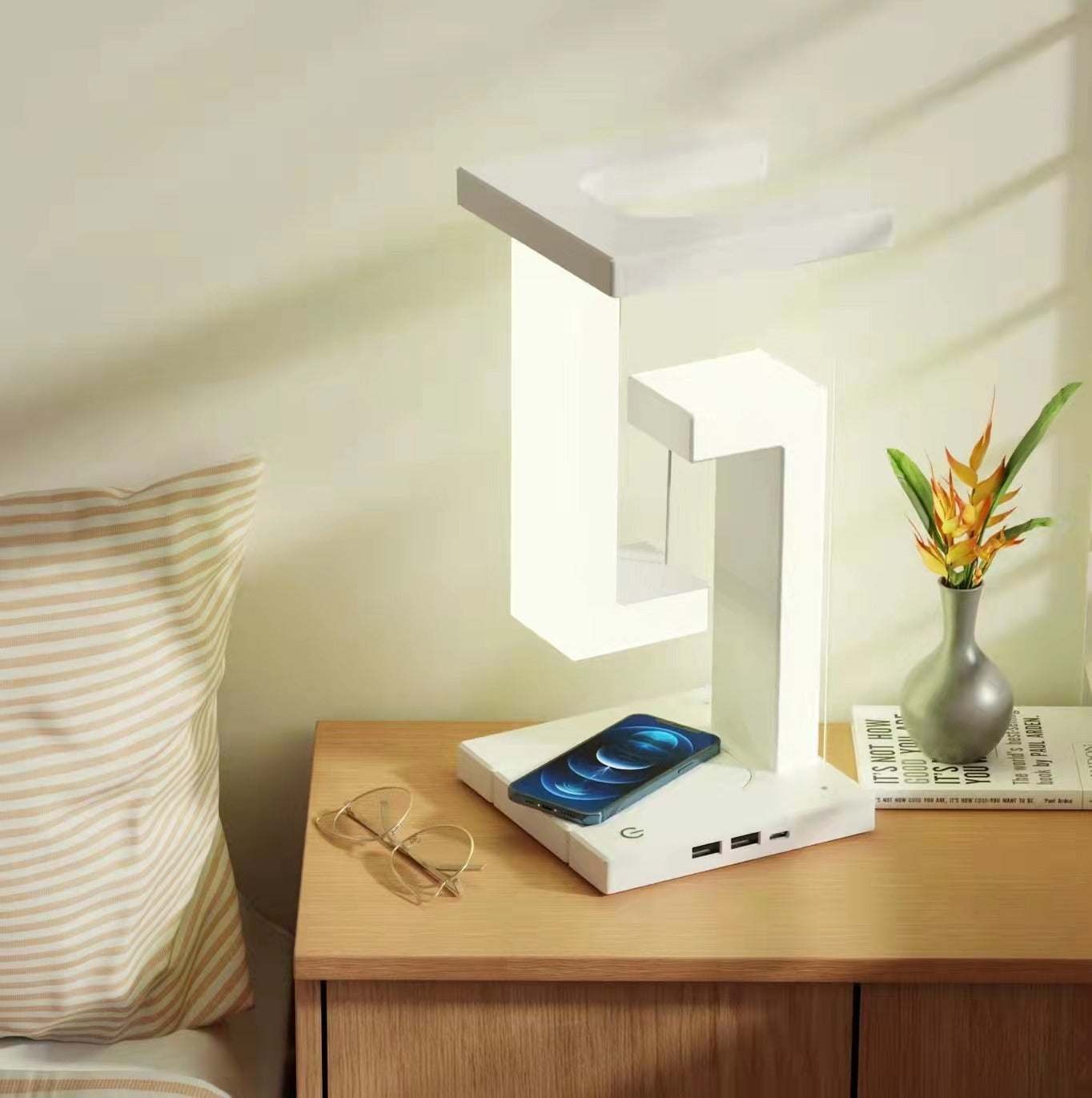 Creative Wireless Charging Table Lamp