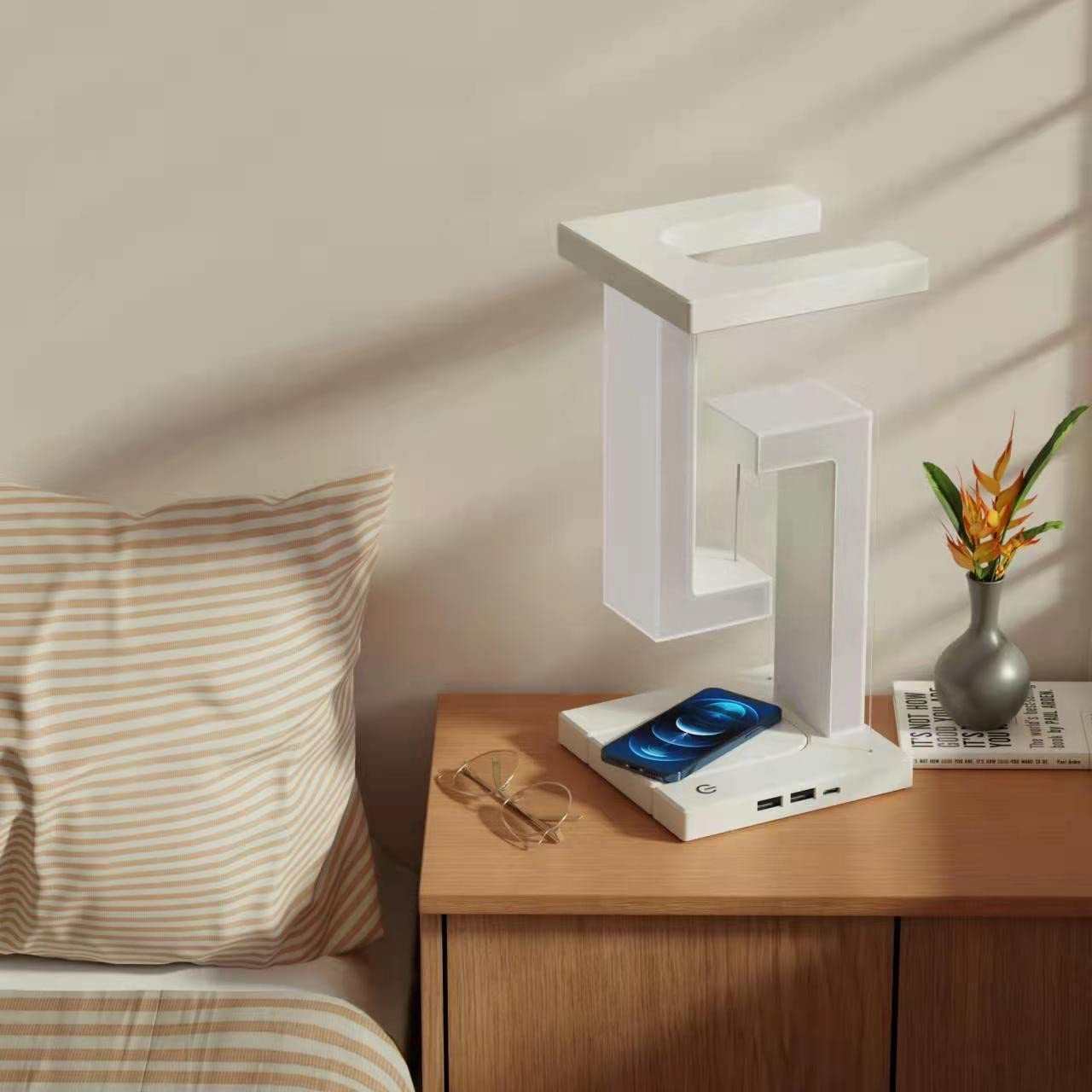 Creative Wireless Charging Table Lamp